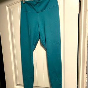 Nike Dri-fit 7/8 length teal leggings size L